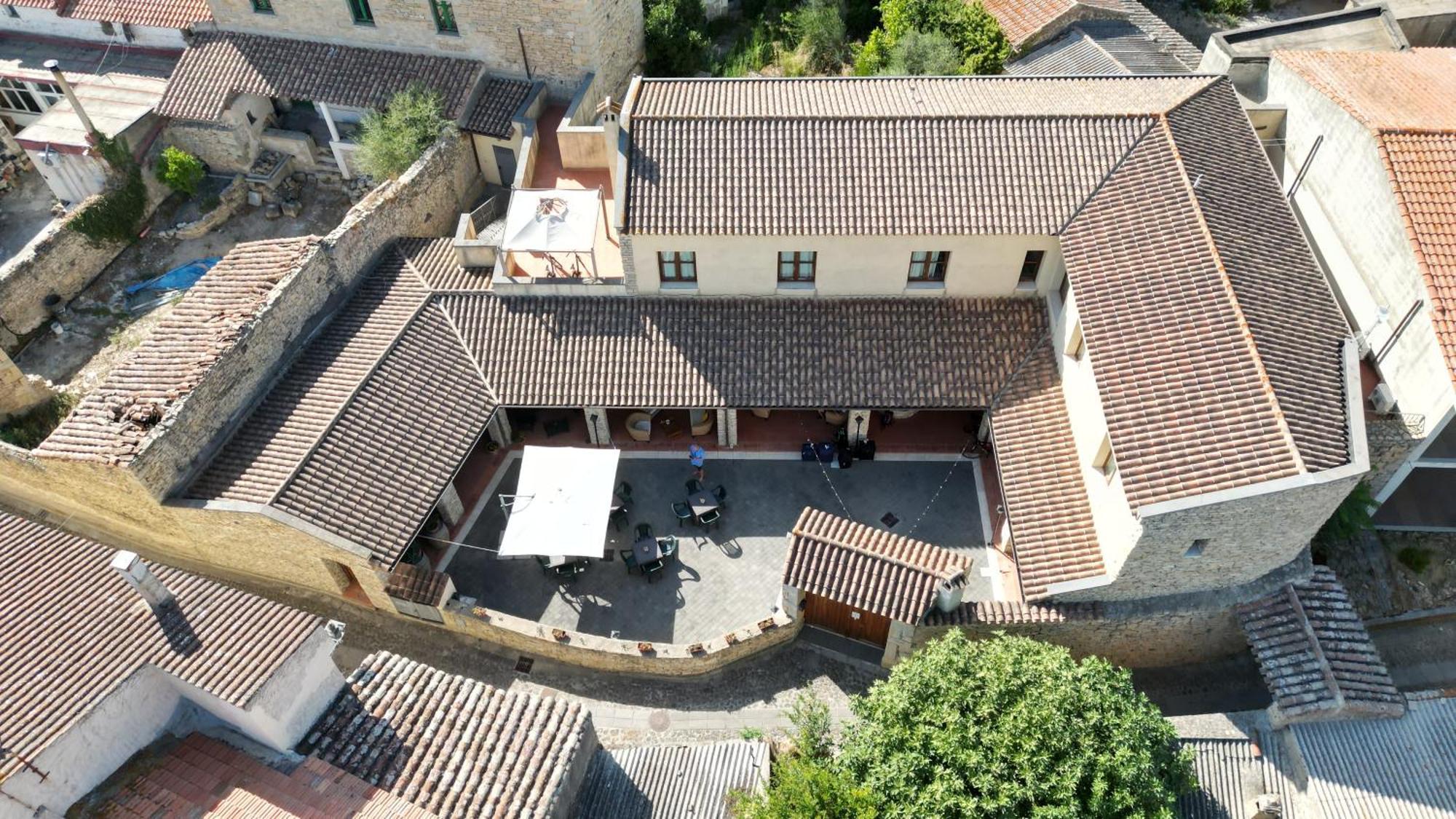 Albergo Diffuso Il Mandorlo Baressa Exterior photo